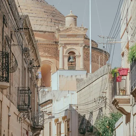 Cozy With Stunning Dome Views By 360 Estates