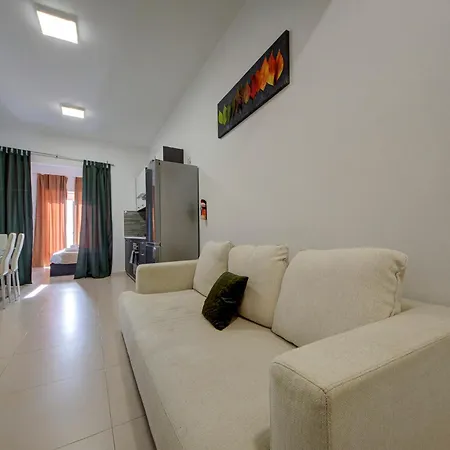 Апартаменты Cozy With Stunning Dome Views By 360 Estates *